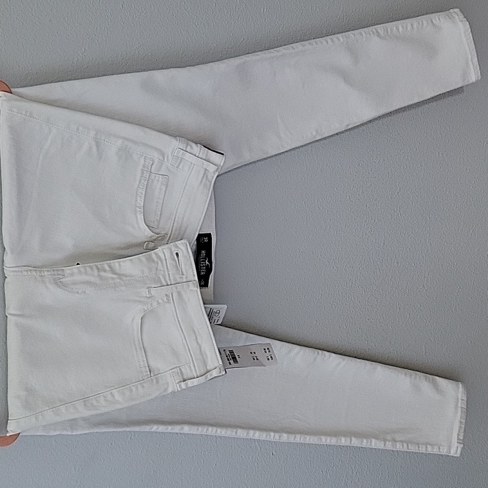 White Hollister skinny jeans